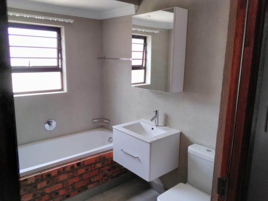 To Let 3 Bedroom Property for Rent in Somerton Estate Free State